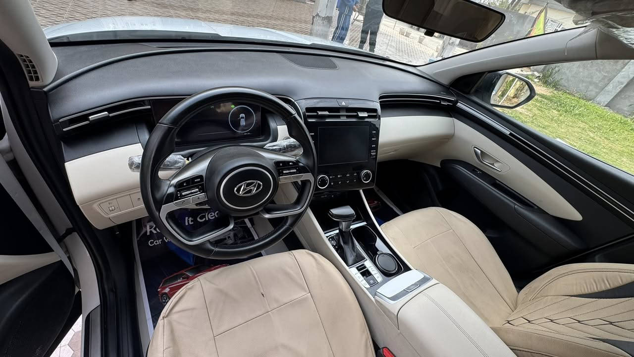 سلام عليكم للبيع توسان موديل ٢٤
سيارة جديدة 

مكفوله من شخط

فول عده فتحه

كشنات جلد كهرباىي

فول موصفات 

***********

***********
