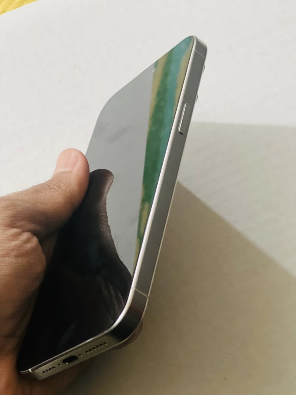 جهاز 15برو ماكس جديد
ذاكره ٢٥٦ بطارية ٨٨ مكفول من شخط شرق اوسط ملحقات كاملة 
السعر مليون و ٥٠  وبيه مجال شراي اتصل ***********
