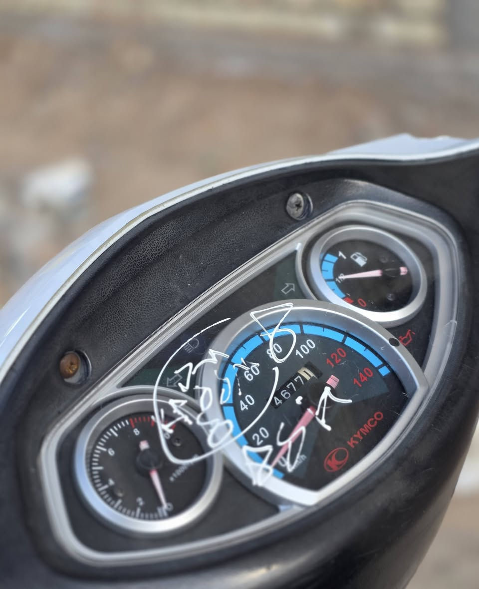 سلام عليكم اخوان للبيع فقط فقط

كامكو G4 كفالة كفالة عامة دراجة صارله شهرين طالعة من رمبة كلشي شغال نكره سلف بكل وقت دراجة جديدة كلش 

السعر 525 بي مجال بسيط لشراي مكاني نجف


**إذا كنت صاحب هذا الإعلان وتريد حذفه لأي سبب، رجاءا أرسل رسالة إلى الدعم الفني**