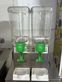 مكينه عصير ايطالي  استعمال شهر واحد  السعر 700 وبيهة مجال  بغداد الامي...