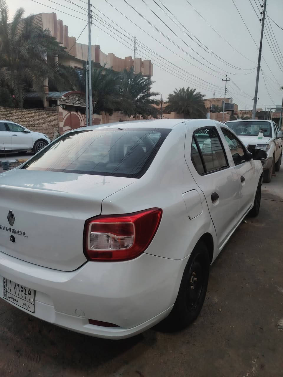 سلام عليكم رينو سمبول
2017
عندي وكاله 
حداديه كله جديده
السياره بيه باردات
السعر 63وبيه مجال
للاستفسار ***********
المكان ذي قار المركز
