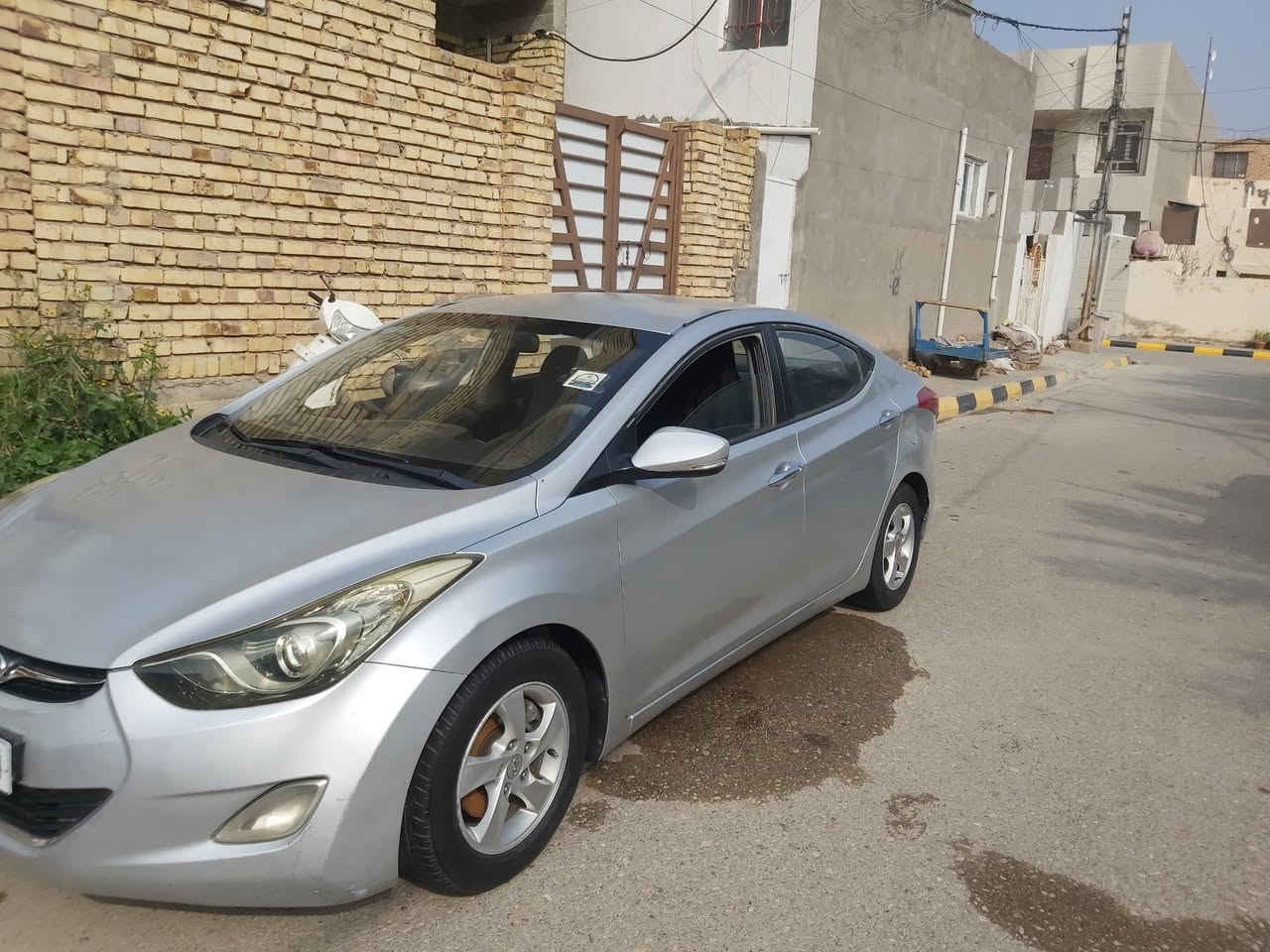 السلام عليكم 
للبيع 
هونداي النترا وارد كوري ( افانتي) موديل 2012
محرك 1600 GDI
كير ومحرك وتبريد سيارة جاهزة 
سنوية  مجددة لل ٣٠ 
السونار مرفق مع الصور 
السعر 92 $$
الشراي يتصل ويدخل 
***********
***********
