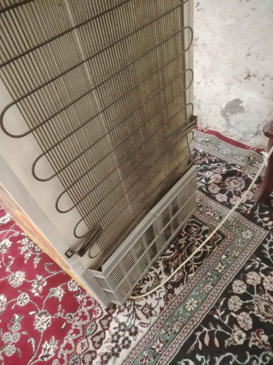 السلام عليكم عارضه للبيع مستعمل استعمال قليل وجديد كلش وتبريده ثلج وما داخل تصليح ابد نوعيته تركي اصلي دبل باب سعره 350 وبي مجال للشراي رقم التواصل وهم بي واتساب ***********
