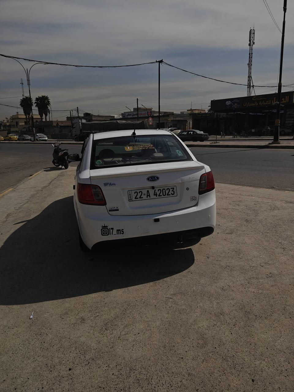 السلام عليكم
كيا ريوم 
موديل 2011

بيها شبر بل بوند وباب النفر بارد 

***********
