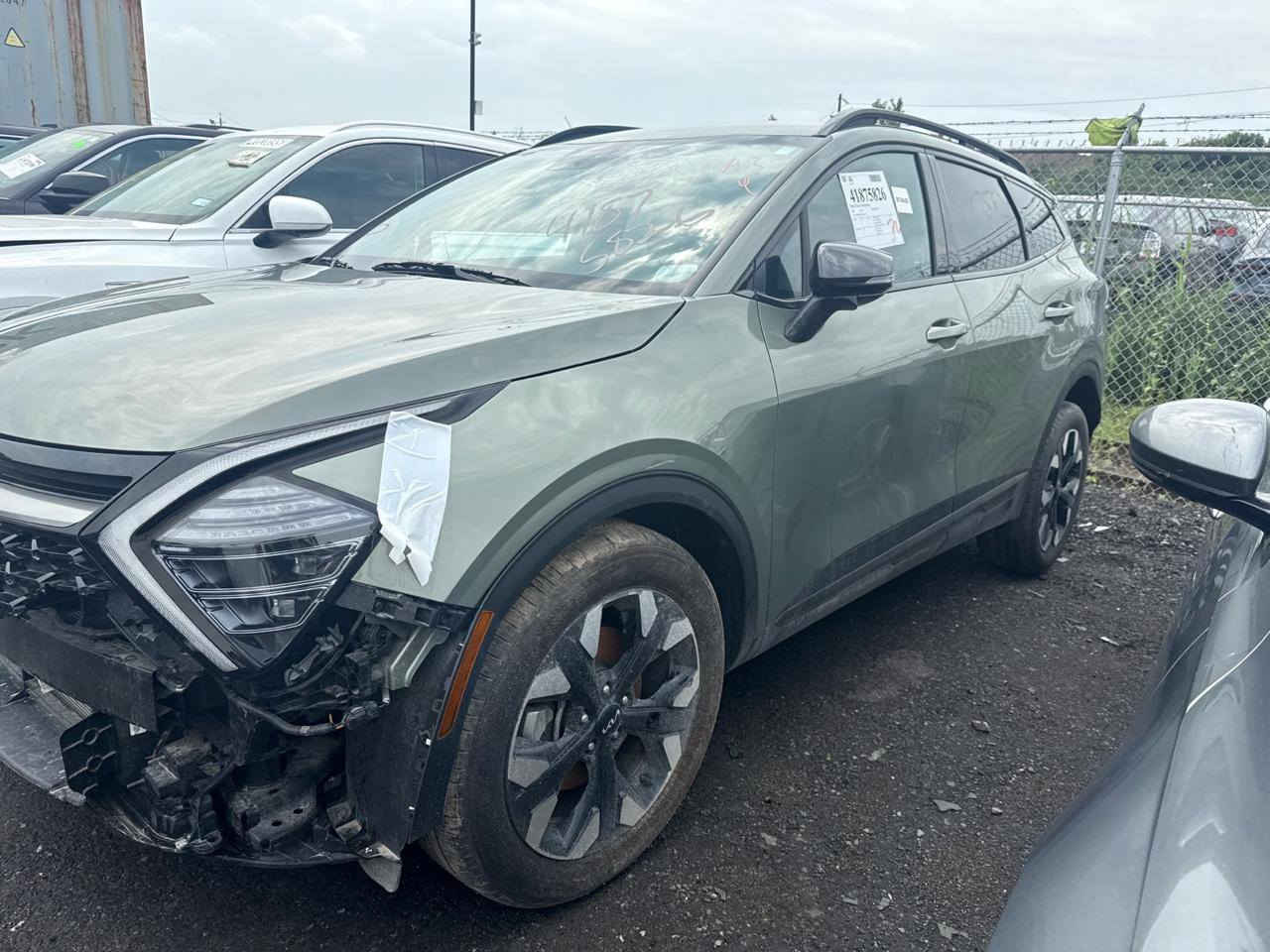 اسبورتج موديل 2024
صور الضرر بالمنشور مكاني حله 
السعر ١٩٨وبيها مجال بسيط 
ماشيه ٢٢الف 
***********
