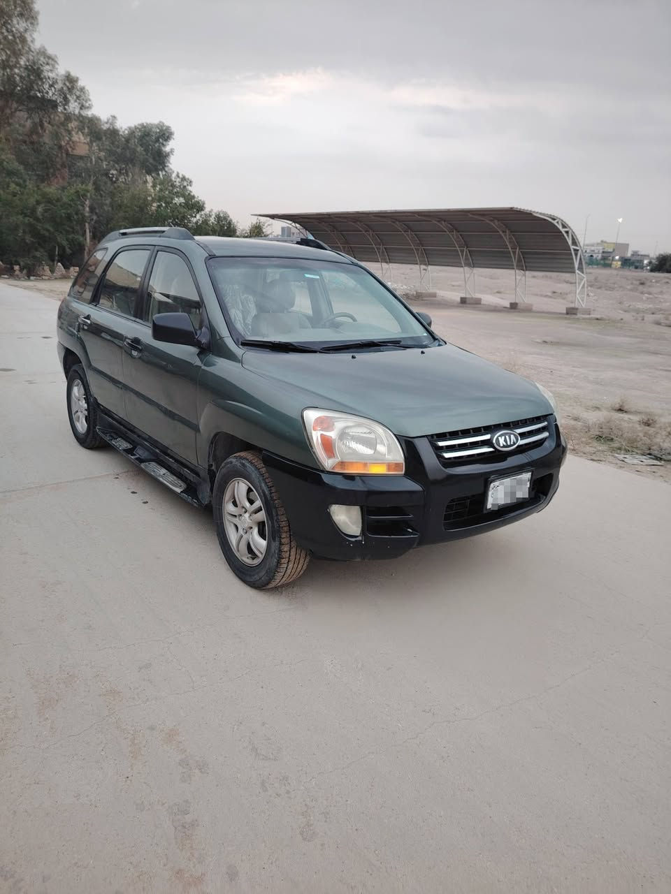 السلام عليكم
كيا سبورتج موديل 2007  أمريكي سيارة مال بيت ونظيفة كلش محرك 2700 6 سلندر وماشية 145 سيارة بحالة ممتازة.. وكلشي بيه شغال من كهربائيات وتبريد وكير ومكينة.. بيها جراد قليل بالسقف.. وما بيها صبغ.. 
والسعر 100 $ وبيه مجال للشراي
والاتصال على الرقم ***********
واتساب ***********
