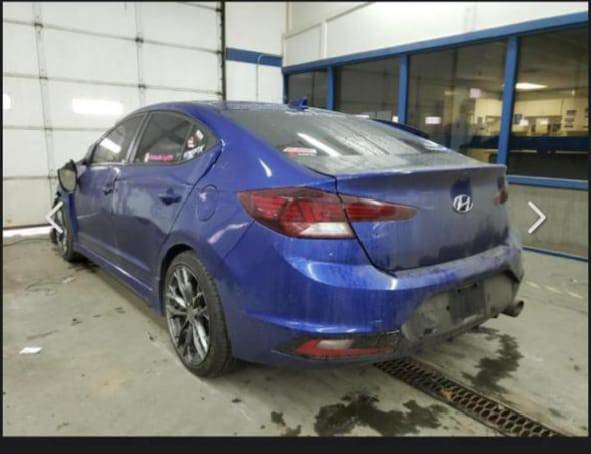 السلام عليكم للبيع النترا سبورت 2020فول مواصفات 1/1
السياره جاهزه كير ومحرك كفاله وحداديه جديده تخم تاير جديد ماناقصها برغي وارد امريكي بيها 3قطع صبغ
السعر 118وبيها مجال للشراي  صور الحادث بل منشور
بدون ايرباك بدون دواخل 
اللاستفسار ***********
مواصفات 
شاشه تحم استيرن جهتين 
شفتات بل ستيرن 
بصمه  +بصمات ابواب 
كزوز رياضي 
كشنات جلد تدفه تبريد 
وباقي المواصفات معروفه
