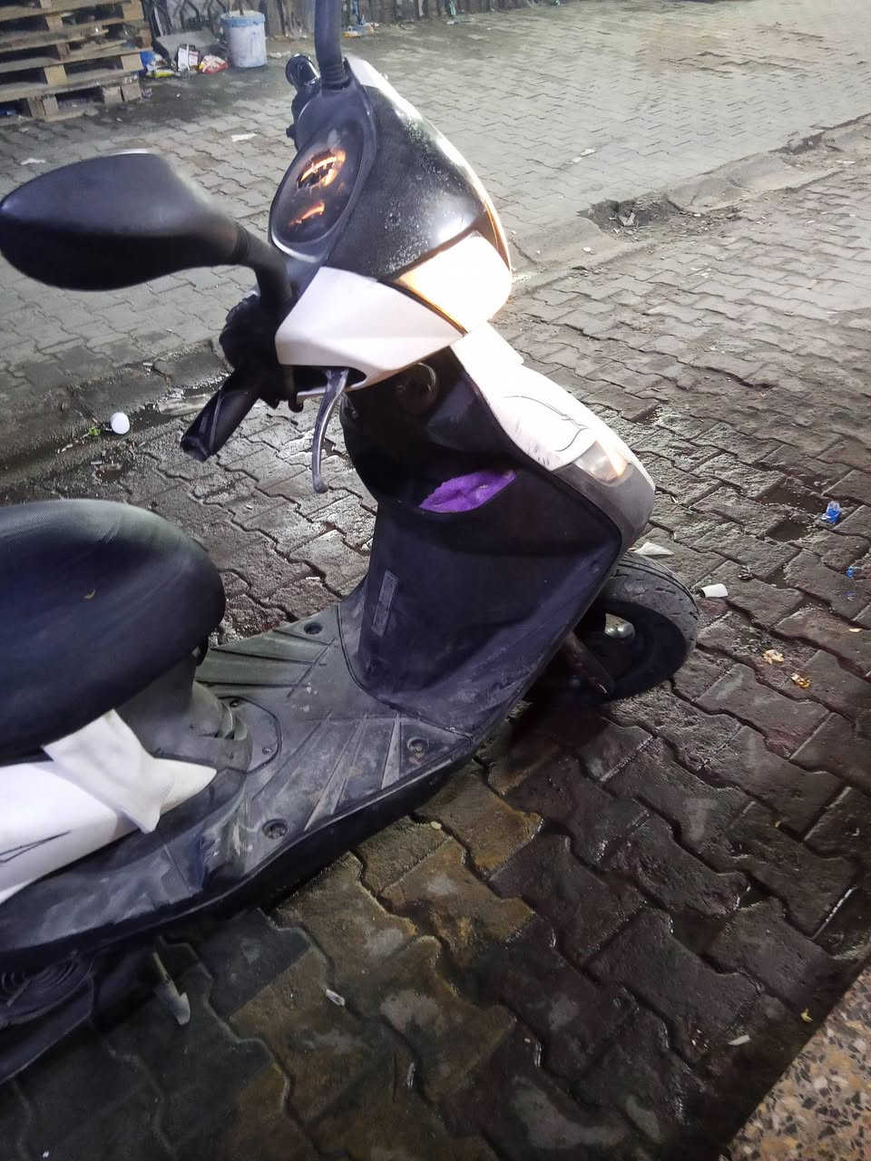 السلام عليكم دراجه ماكس ثعلب مقفوله من تاير للتاير دراجه شلعتهة فول كلجات رياضيه دراجه نظيفه الله شاهد قبل سبوع نزلته من رمبه السعر خاص***********
