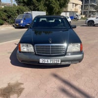 مرسيدس شبح • ١٩٩٣ • ٣٢٠