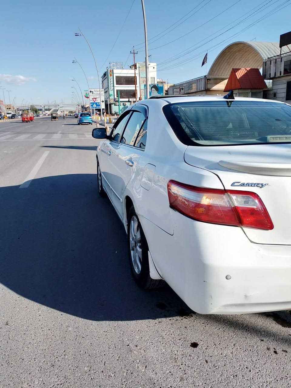 كامري2009  بيه خلل بلگير جاي امشي ومابوشت بعد وذبت الدهن مالته السيارة فول مواصفات فتحه تحكم استيرن كرسي كهرباء تبريد قطعتين كاميرة حساس طخم تاير جديد باتري جديد مكينه 2400 حادثها خلفي بالجنطه دوشمه جديد كاعيه جلد ماشية  200
مكاني البلديات 
رقم الهاتف ***********
سعر السيارة 97 وبيه مجال بسيط
