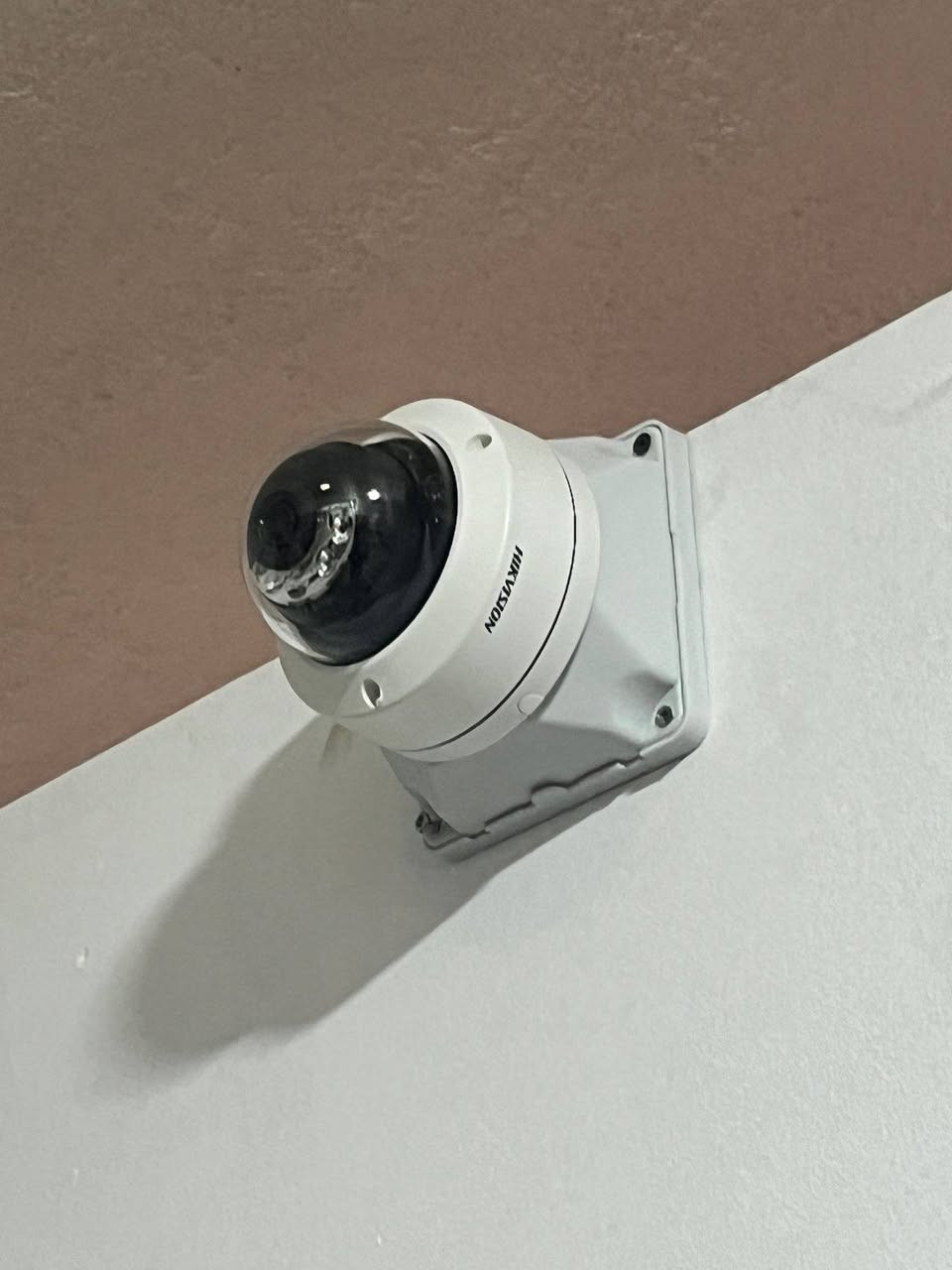 تم الانتهاء من تشغيل مجموعه من الكاميرات 
العدد 40 كاميرا 
في مجمع الاقسام الداخليه في منطقة الروضتين 
تم استخدام كاميرات نوع hikvisen  ip
٢ ميكا 
٤ ميكا
مع كافة متطلبات العمل 
نظرتي للحلول الامنيه المتكاملة 
كربلاء حي البلديه خلف كباب ابو نبيل
الاتصال/***********
