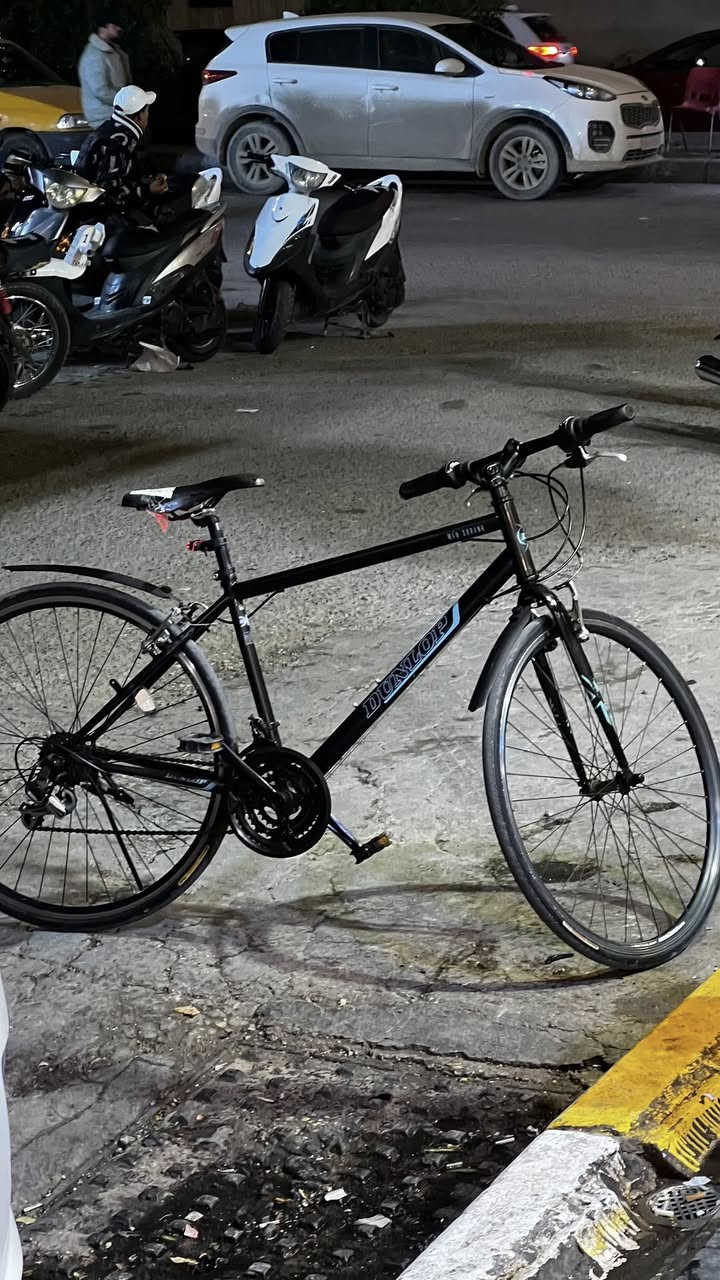 اسلام عليكم c700  حجم 28 اسود نظيف وحلو كير خلفي سبعة لكدام تلاثة لكن الكدام عاطل بس الباقي كلشي شغال مكاني كربلاء سعر130 رقمي ***********
