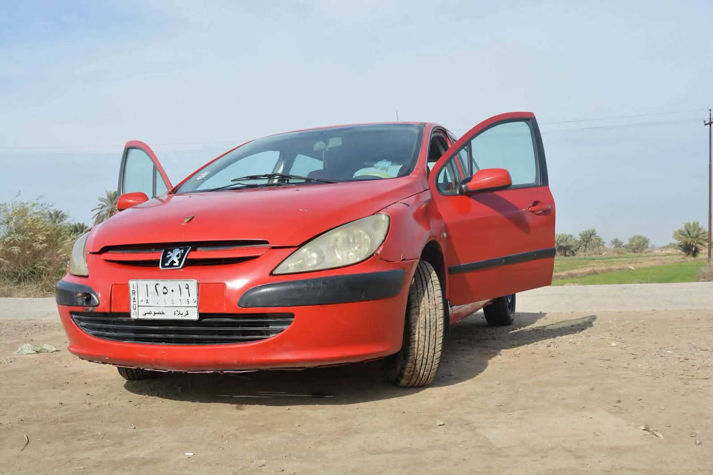 السلام عليكم سياره بيجو 307 موديل 2005 سياره مكفوله كفاله عامه فقط صبغ حزام جماليه دوشمه داخل سياره نضيفه فول مصفره هيئة وغرامات سنويه لل28 تحويل مباشر السعر (47) المكان بابل الحمزه الغربي خيكان لاستفسار الاتصال على الرقم ***********♥️♥️
