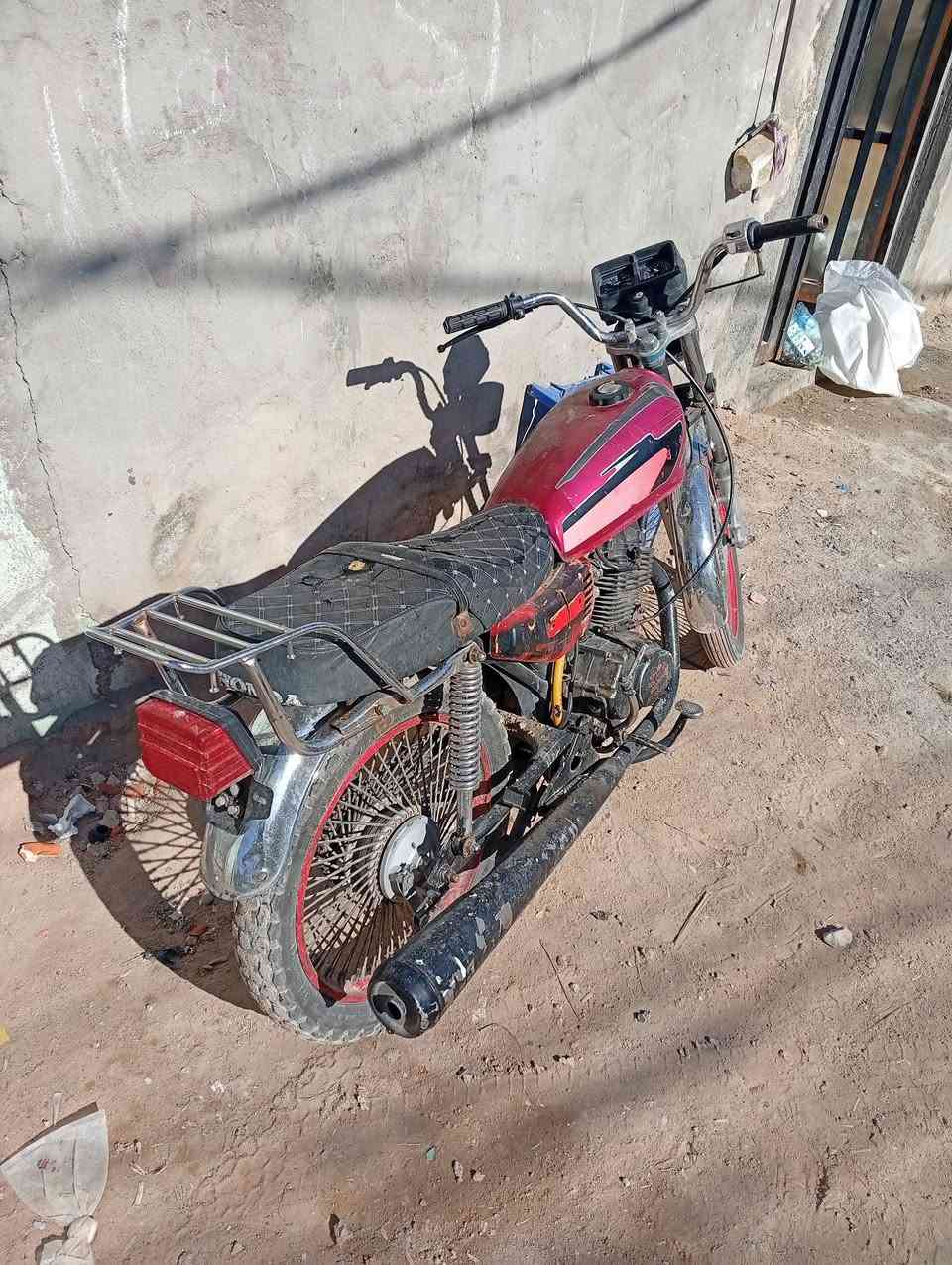 سلام عليكم كلك مكفولة ب225 كلشي مابيهه ماعيزة شي  ***********
