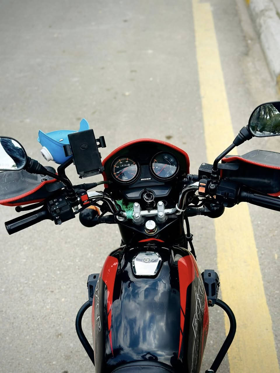 سلام عليكم دراجه بوكسر 2022 طالعه من المعرض 2023شهر 10 أستخدام كلش بسيط أستخدام شخصي دراجه من البيت للمحل كفاله من كلشي رقم وسنويه بسمي مكاني بغداد الشكل يحكم عليها دراجه خير من الله مالت جناي ماشيه 18الف برقي ما مفتوح بيها سعرها 2350وبيها مجال للشراي 
***********
سبب البيع السفر
