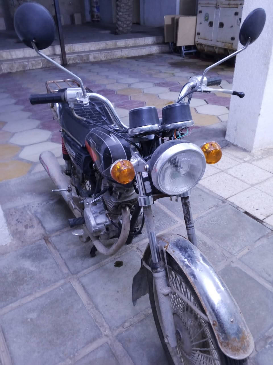 للبيع كلك ***********
