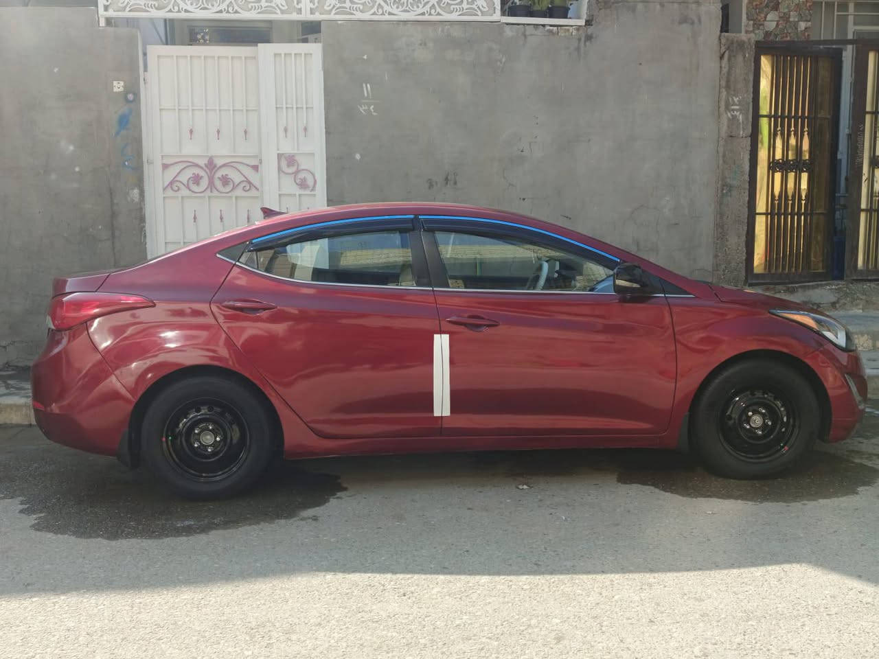 السلام عليكم النتره 2015 أمريكي حادث جاملغ امامي بل عراق بنيد رقم ذي قار بسمي السعر 98 وبيه مجال بسيط سنويه جديده سياره نص فول رقم مشروع وطني اي مكان تحول الشراي يتصل ***********
