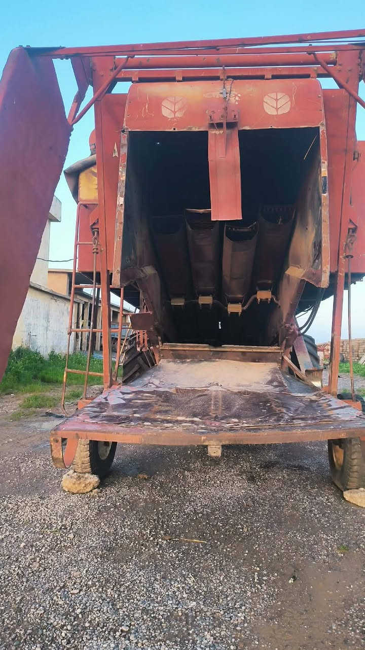 للبيع دراسة لافردا موديل ٨٥ منفيس ***********
