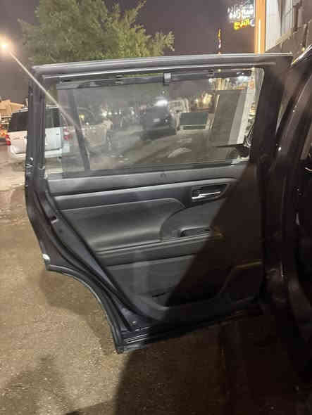 السلام وعليكم للبيع تيوتا هايلندر خليجي لمتد وكالة عبد الطيف 2023هايبرد 
السعر  وبيها مجال 35000$

للتواصل ***********
