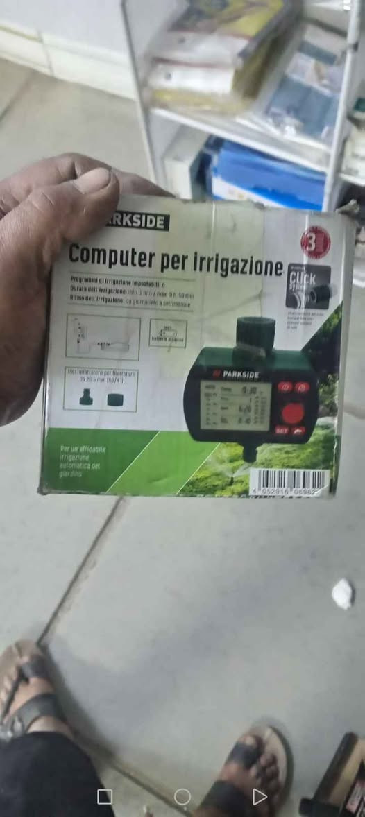 نبذة باستخدام الذكاء الاصطناعي

هذا المنتج هو كمبيوتر ري آلي من ماركة باركسايد (Parkside)، ويستخدم للتحكم التلقائي في ري الحدائق. 
البرمجة: يمكن ضبطه حتى 6 برامج ري مستقلة.
الإعدادات: إمكانية تعديل مدة الري وإيقاع الري (يوميًا أو أسبوعيًا) بشكل فردي.
المميزات: يحتوي على نظام "Parkside Click" المتوافق مع أنظمة الخراطيم الشائعة، ومقاوم لرذاذ الماء.
التشغيل: يعمل بالبطاريات، ويشمل خاصية التصريف اليدوي للماء بضغطة زر. بغداد, العراق


**إذا كنت صاحب هذا الإعلان وتريد حذفه لأي سبب، رجاءا أرسل رسالة إلى الدعم الفني**