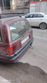 اوبل البيع موديل 1993 كير ومحرك حاويه  كهربايات كلها شغاله تخم تاير جد...