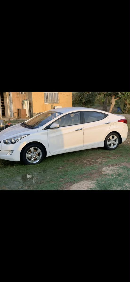 السلام عليكم عيدكم مبارك
النتره 2014  خليجي للب_يع — 
مكفوله كفاله عامه 
ماعده الدعاميه الاماميه مصبوغه فقط
رقمها اربيل انكليزي تحويل ثاني يوم
حجم المحرك 1800 
دوشمه .. تخم تايرات جديد
السعر 130 وبيها مجال
العنوان بغداد التاجيات 
***********
***********
***********
