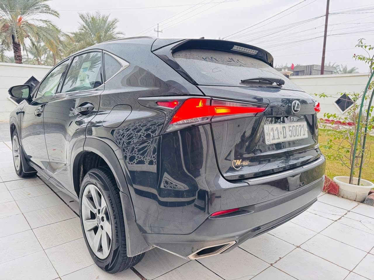 السلام عليكم 

لكزز Nx موديل 2020 السياره جديده بمعنى الكلمه رقم بغداد بأسمي السياره بصمه فتحه سقف مواصفاتها معروفه تخم تاير جاهزه من كل النواحي مكان السياره بغداد الزعفرانيه للعلم السياره خليجيه ومكفوله السعر 220 ورقه وبيها مجال قليل رقمي *********** ابو مصطفى
