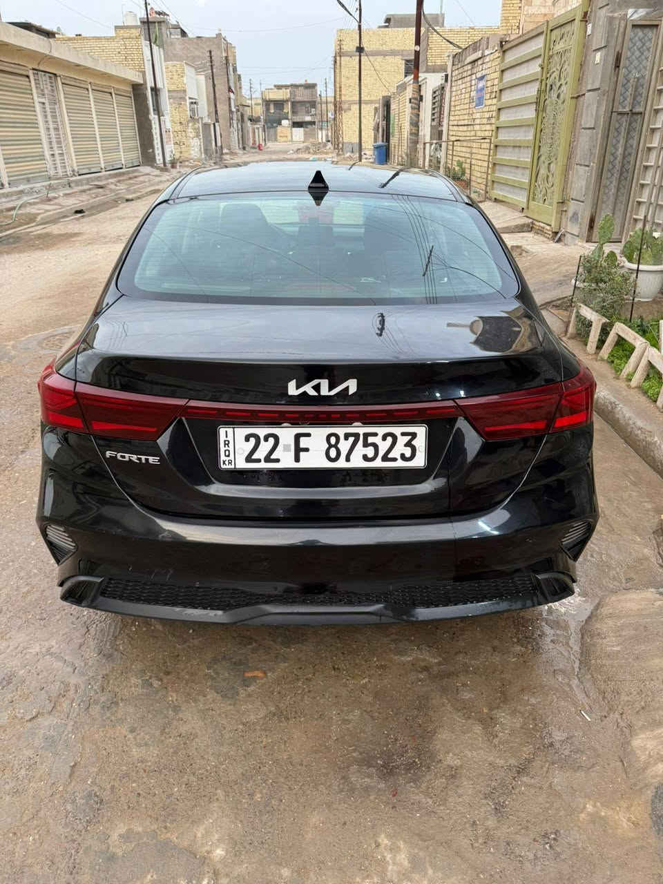 السلام عليكم 
سياره للبيع كيه فورتي 
موديل 2022
السياره وارد أمريكي 
حادثها موجوده مع الصور حادثها كلش حلوه خفيف 
مواصفات السياره 
انضمة قياده 
مانع انزلاق 
نصف فول 
قياده ذاتيه 
محرك 2000دوش المرغوب 
نضام أيكو 
كامره دواره 
السياره بيها بعد مواصفات حلوى
تريد تحويل تريد سنويه إني حاضر 
الي يحب يستفسر أكثر يتصل على الرقم بي واتساب
وإني حاضر ‏‪***********‬‏
السعر 140 وبيها مجال شي قليل للشراي
