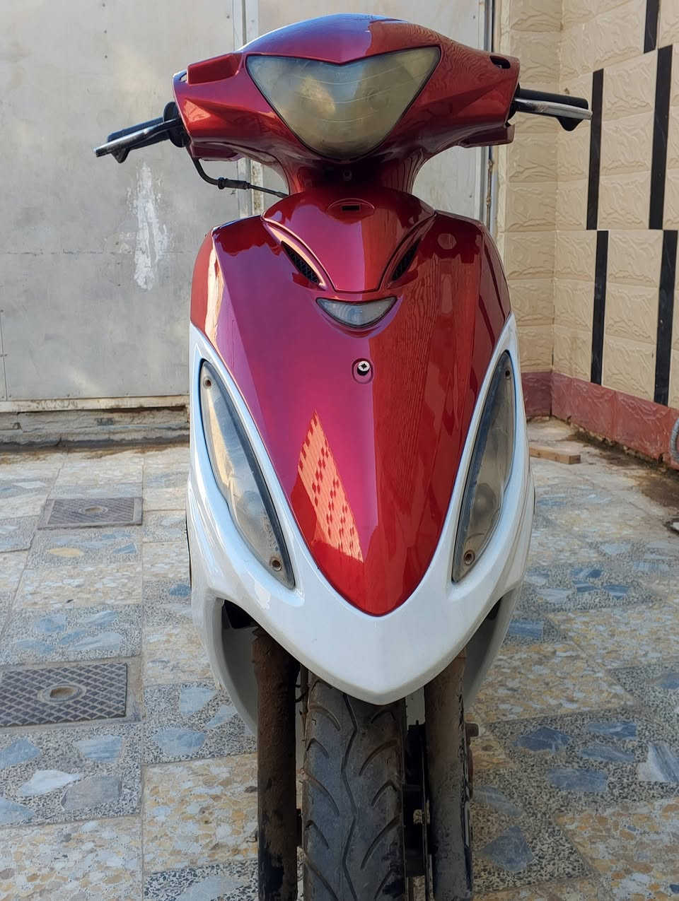 دراجة كامكو جي فور البيع 
دراجة نضيفه دراجة كامله مابيها اي نقص 
العنوان نجف الاشرف حي ميلاد 
رقمي ***********
