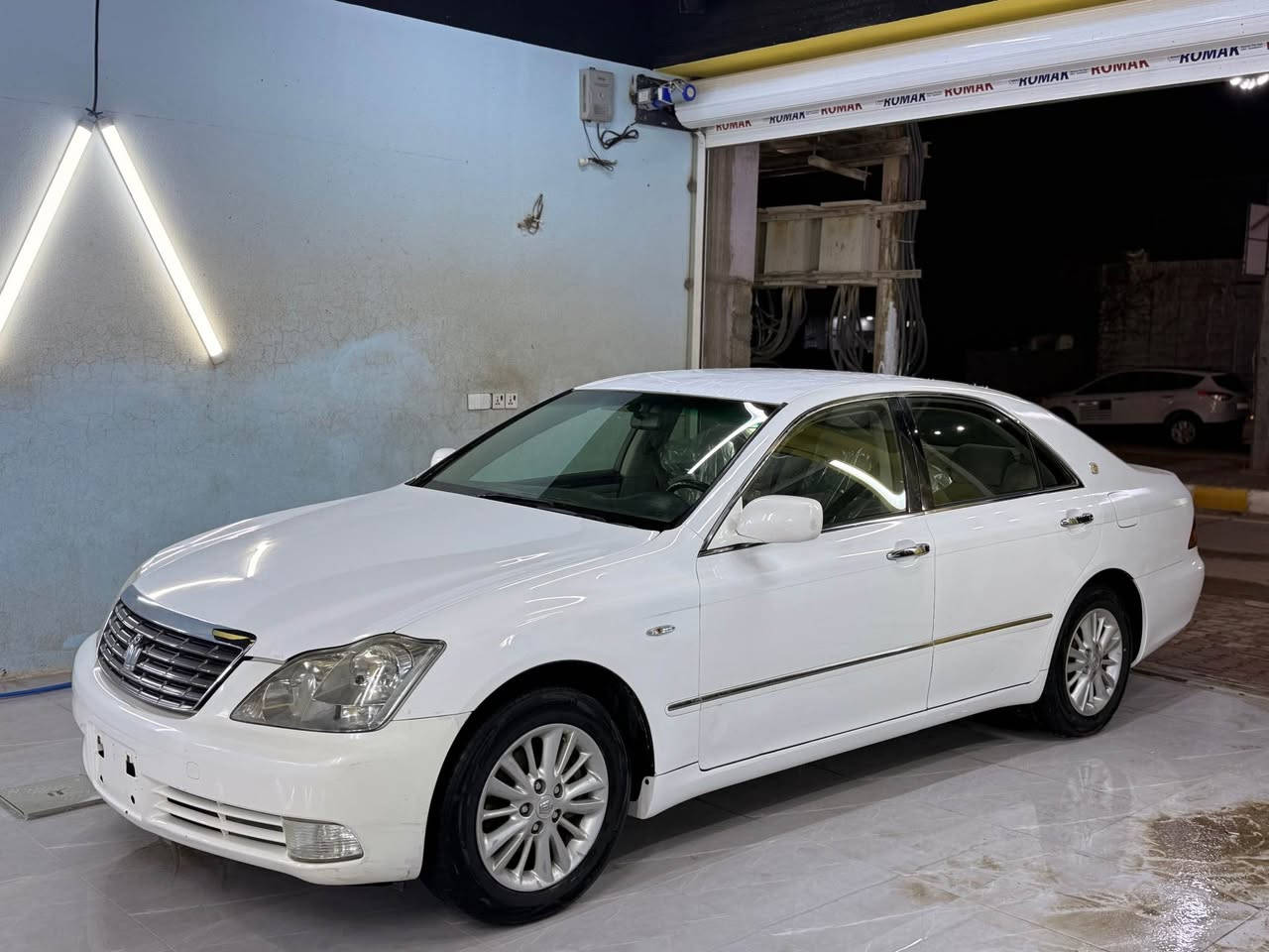 شاينه سپي ٢٠٠٦سويج ٣دووگمه گيرگه وره ي مه كينه بجوك ناوره ساسي كامل مه سره ف كراوه سه قفي ساردي هه يه سعر ٥٤گه لا *********** حلبجة, السليمانية
