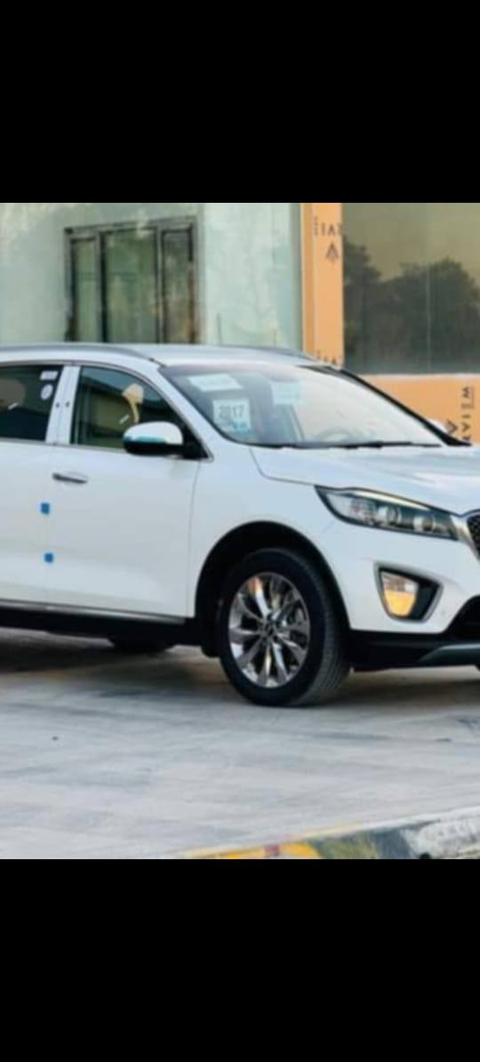 سورينتو موديل 2015 شكل موديل 16و 17 وارد خليجي  رقم بغداد انكليزي دولي  باسمي  مكينه سته سلندر سبعه راكب مواصفات فول للأخير وارد  خليجي  بيها صبغ خشم البنيد فقط والبقيه مكفول كفاله عامه  السعر 190 وبيها مجال للاستفسار *********** مكانها ناصريه المركز وشكرا جزيلا
