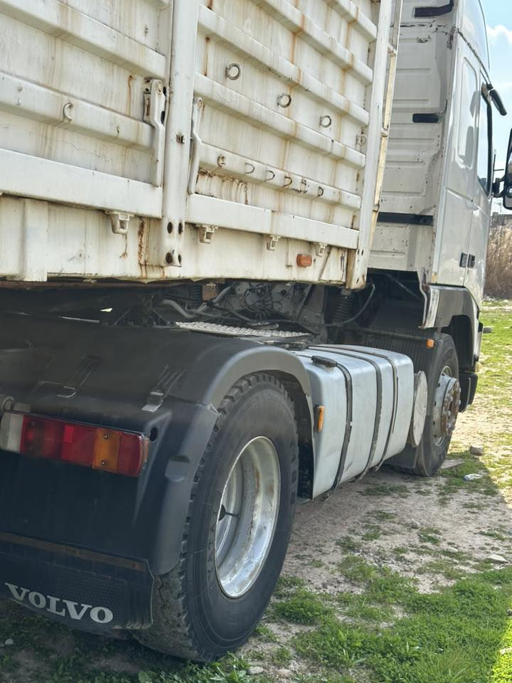 فالفو بو فروشتن
موديل ٢٠٠٢
گيرعادى
حجم ٤٦٠
هاف

گير مةكينه ئةكسل شاصى هةمووى بةشةرت 

***********
***********
