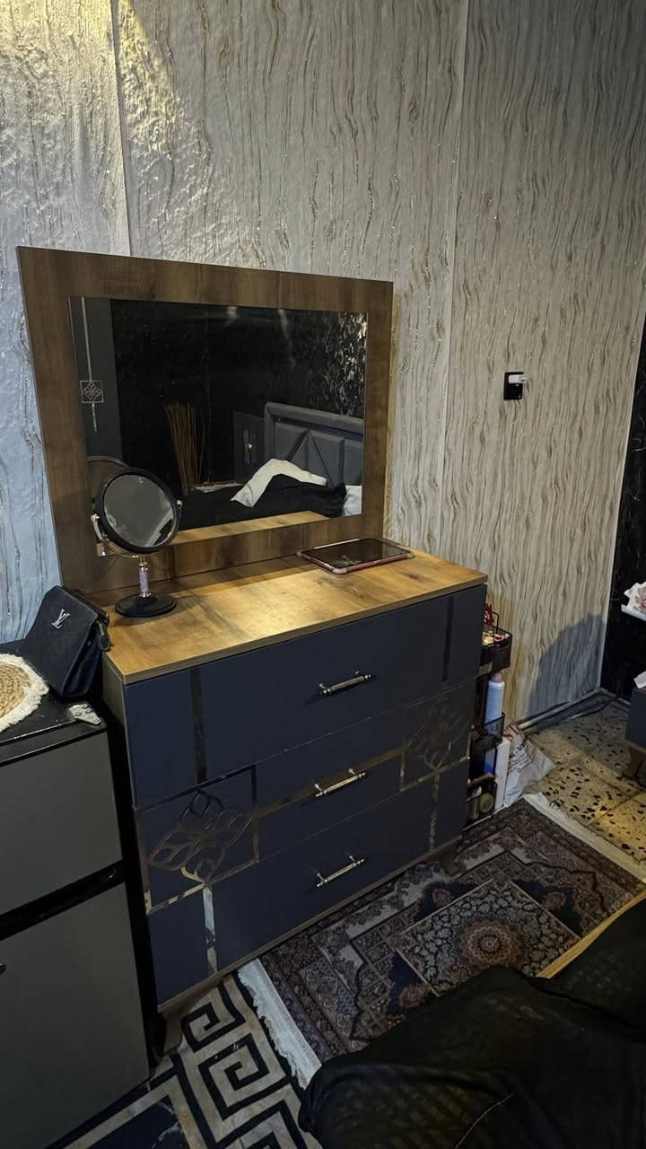 غرفه تركيه للبيع 5 قطع نضيفه كلش 90‎%‎ عنوان بغداد بـ 375 وبيها مجال 😍 ***********
