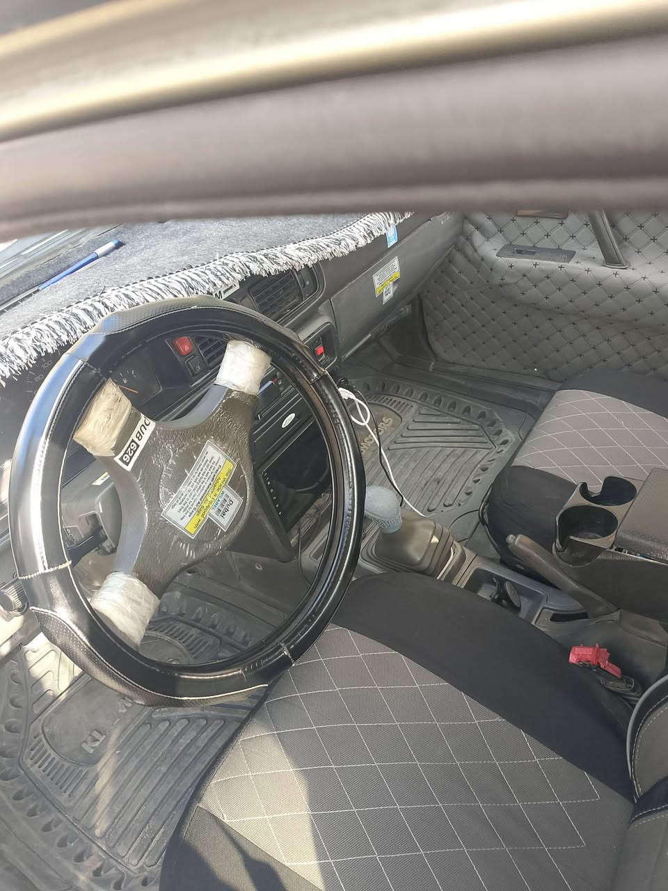 السلام عليكم مازدة ٦٢٦ ٨بخ محرك جديد كصه وتبريد جامات كهرب وباتري جديد وزوج تايرات الامامي جدد.. و٥ويل كب ورقم مسطرة باسمي وكابريته جديده.. بلا دعمه  صبغ عام جماليه والسعر ٤٥ والشراي يتصل ***********
