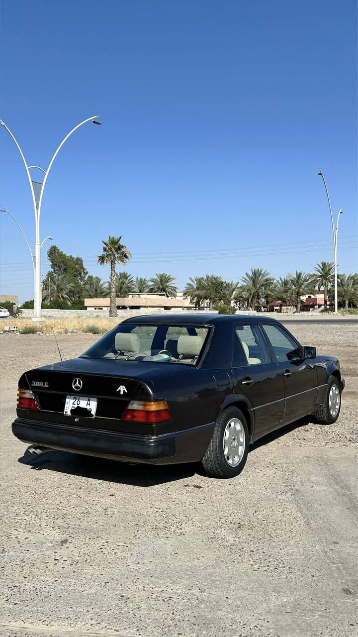 السلام عليكم للبيع
مرسيدس دب موديل 1990 فول اوتو 
رقم صلاح الدين دولي شرط التحويل 
سنويه هزه جديد بسمنا كهربائيات شغاله
صدر امامي خلفي زينات تايرات خلفي امامي 
تبريد تدفئه شغاله اترايك وين مايعجبك  
مكان السياره : صلاح الدين / تكريت 
السعر 58 وبيها مجال للشراي  
الاتصال ‭+964 780 999 0687‬


**إذا كنت صاحب هذا الإعلان وتريد حذفه لأي سبب، رجاءا أرسل رسالة إلى الدعم الفني**