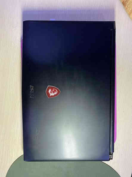 السلام عليكم— لابتوب MSI GP62MVR 7RF للبيع
جهاز جبار ومناسب للبرامج الهندسية والتصميم والألعاب الخفيفة والقويه تستطيع التحكم بالسرع الفان وهذا معروف شركه msi كذالك دقه شاشة fhd السعر٦٠٠ بي مجال 
المواصفات:
• المعالج: i7-7700HQ جبار 
• الرام: 24GB
• كرت الشاشة: GTX 1060 3GB قوي جدا رسومات العاب كيمنك 
• التخزين: SSD 128GB + HDD 1TB
• حالة الجهاز: نظيف نسبه ٨٥٪؜ 
الموقع النجف الاشرف شارع المطار القديم قرب مدرسة الجنائن
استفسار ***********
@إشارة
