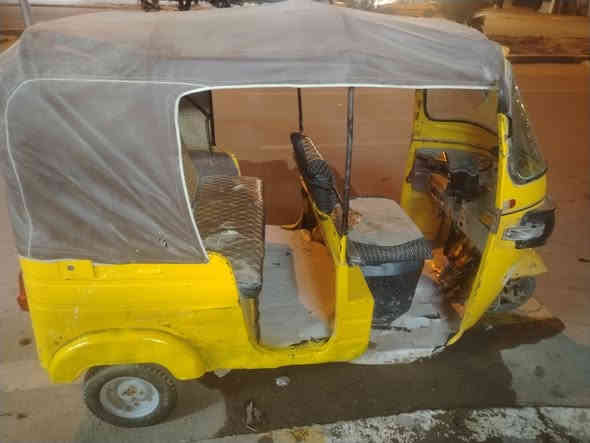 لبيع تكتك  موديل 2018 اوراق اصليه سبعه مكينه باجات 20 السعر. 1700 تكتك كلها باجات العنوان بغداد رقمي. ***********
