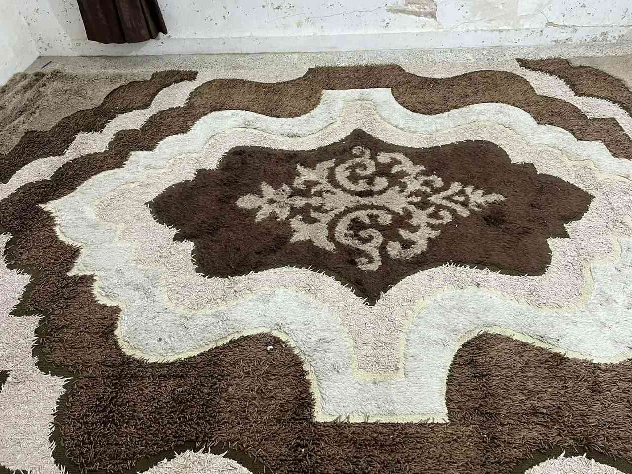 البوفية سعره ب35 وابيه مجال والغرفةام الطابقين سعره800 وابيه مجال والغرفة الي بلفيديو سعره ب400 وابيه مجال  والزوالية الجوزي ولاحمره سعر75 قفل بعدهم جدد والبيبان اليو بي اس سعرهن 55 وابيهم مجال الواحد  مكانهن العرض نجف


**إذا كنت صاحب هذا الإعلان وتريد حذفه لأي سبب، رجاءا أرسل رسالة إلى الدعم الفني**