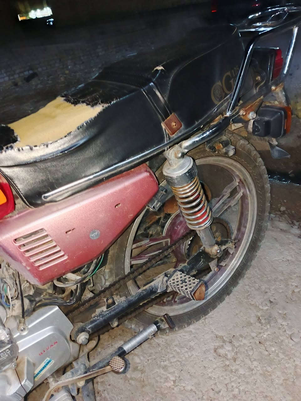 خمسه كير موديل 21دراجه نضيفه كهربائيات شغاله بيها خيط بخار ولباقي مكفول رايدها 550وبيها مجال قليل


**إذا كنت صاحب هذا الإعلان وتريد حذفه لأي سبب، رجاءا أرسل رسالة إلى الدعم الفني**