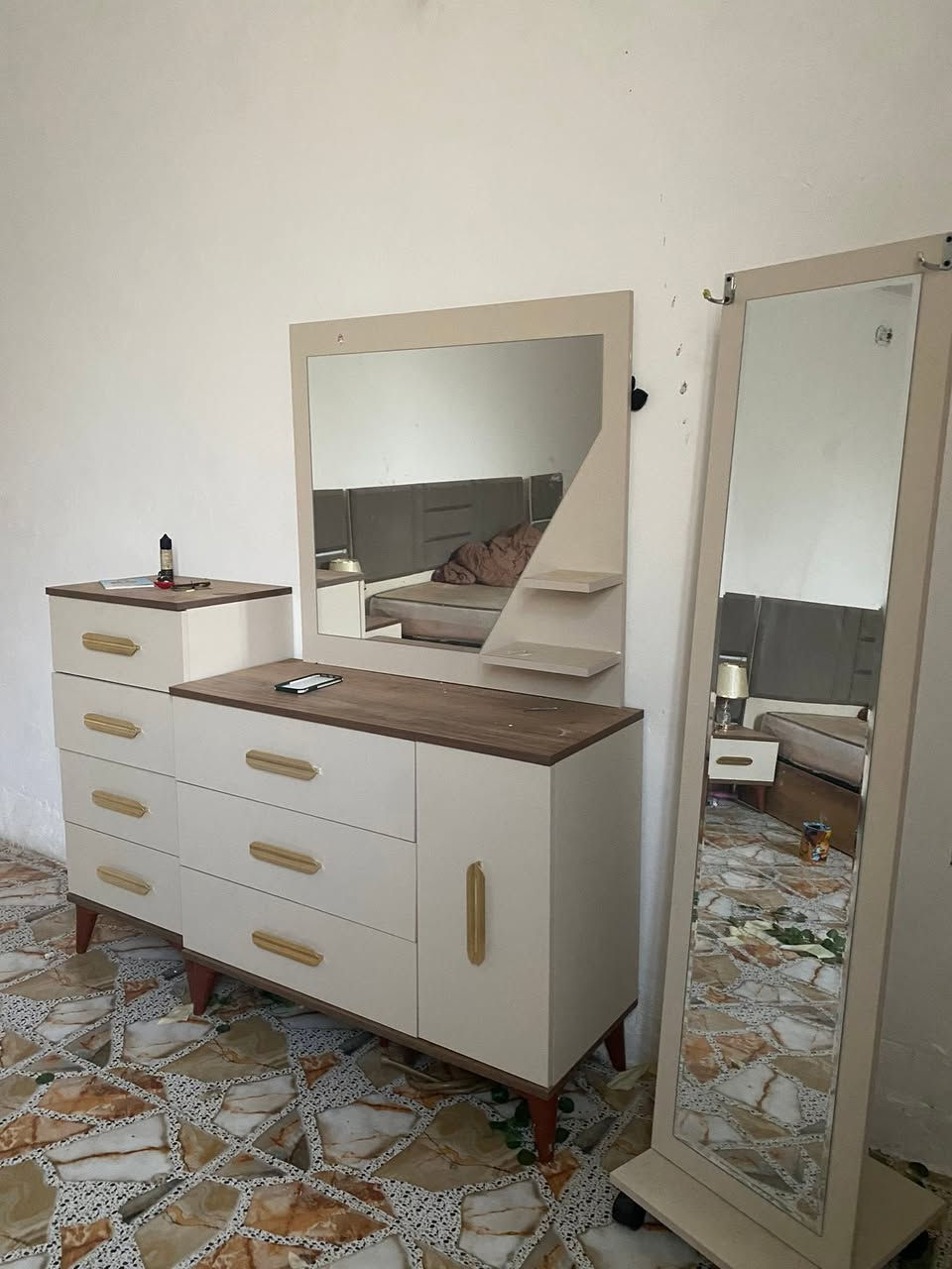 ٨ قطع تركي درجه اولى اي ضرر مابيها اخذتها بمليون ونص واريدها مليون وبي مجال بسيط


**إذا كنت صاحب هذا الإعلان وتريد حذفه لأي سبب، رجاءا أرسل رسالة إلى الدعم الفني**