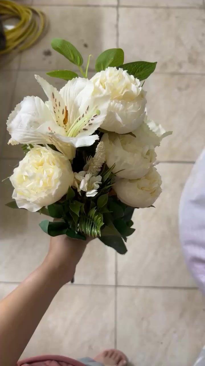 عندي ورد جديد غراض غير مستخدمة هذا الوصل والتفاصيل اخذتهم ب340 رايدتهن ب250


**إذا كنت صاحب هذا الإعلان وتريد حذفه لأي سبب، رجاءا أرسل رسالة إلى الدعم الفني**