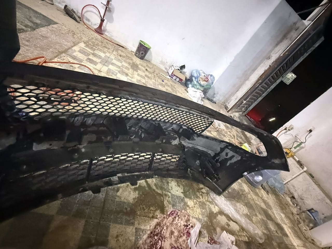 دعامية Srt مكسورة  شبابيجه كامله  ب60وبيه مجال مكانية حلة حي المهندسين *********** الي تفيده يراسلني  واتساب  حتى قواعد براجكتوراتها وياه (العدسه فارغه)
