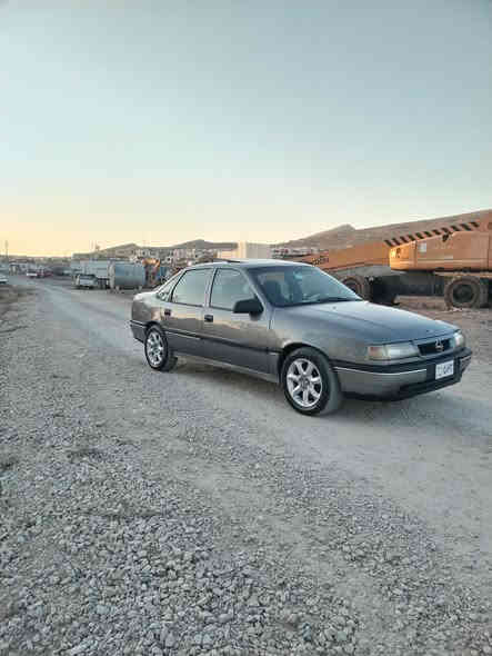 ***********ێۆبل فیکترا بۆ فرۆشت 1991مە کینە 16قایش بان باوار گێیرمە کینە بە شە رت توندو تۆلی بە شە رت ئارم و ێە وە لیات بە شە رت برانە وە بە شە رت 4تایە و ویلی لۆکی لە شیرە شوین کۆێە گۆرینە وە نا کە م ***********
