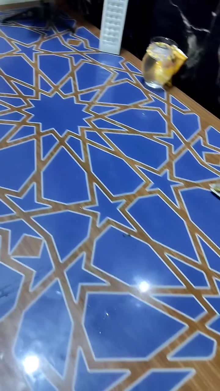 ميز طعام للبيع150الف  كراسي 6ايجنن❤❤ما مستعمل هواي اقل الشهر للاستفسار ***********وتساب
