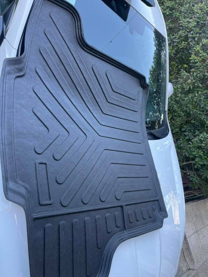 السلام عليكم
ارضيات  مع ارضية الصندوق mg gt  رزلاين

جديد غير مستعمل للبيع ١٠٠ الف مجال بسيط

***********
