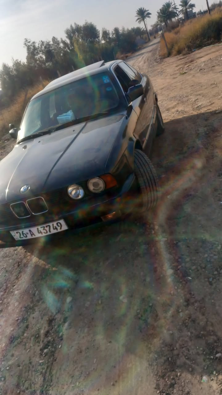 سلام عليكم 
بي ام دبليو حجم 535
محور صقر بال كامل محرك 28 دبل فانوص مسكر 
سلايت شغال 
دبل ايربك
تبريد ثلج 🥶
تدفة نار 
ويل خلية 
سيارة خير من الله كير محرك صقر كاملة ملات جناي 
بيع فقط السعر 55 وبيهة مجال ***********
