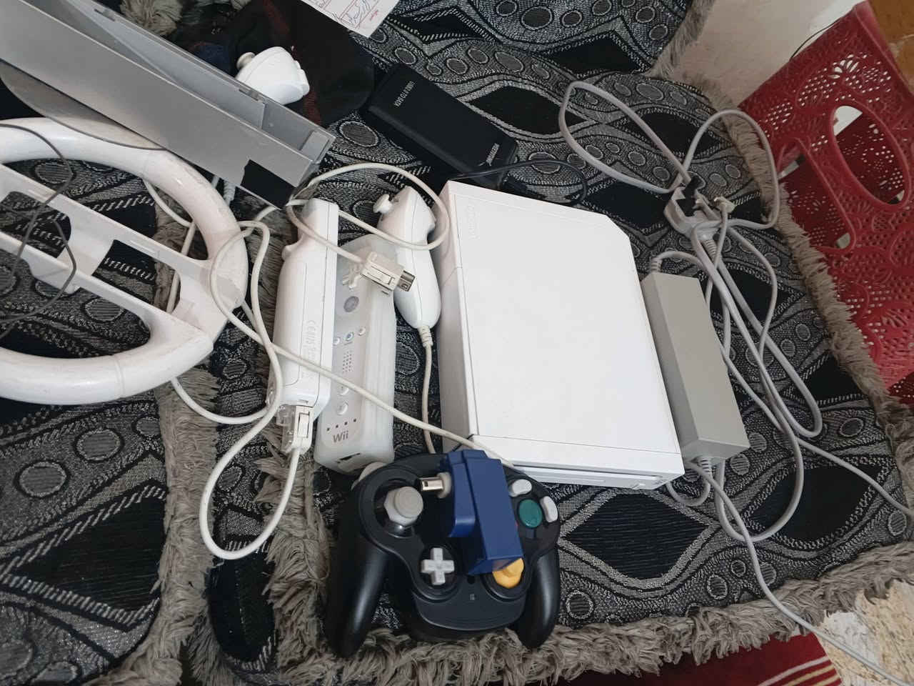 سلام عليك جهاز وي مهكر نضافه فول  جهاز بي محاكييين. كيم كيوب والنينتندو64 والالعاب الخاصه بي مال الوي جهاز.مهكر وبي هارد فول الفول نضافه تحكم  وياه دركسونات و3 جوستك وجوستك واير ليس مال كيب كيوب   جوستك وحده تعرفوه بيش  جهاز جدا متعوب علي بنضافه والشاء الوياه  والخبره يعرف شنو هاذ جهاز وتجميعه مالته  سعر 100  او مراوس ويه بلي. ثري شرط يكون مهكر ونضيف مكاني بغداد شرطه خامسه للعلم جهاز وصلني من الشمال رقمي***********
