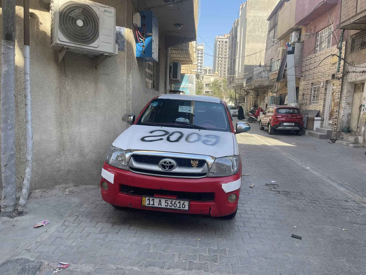 السلام عليكم هايلكس 2009 بيهة جفية خفيفة صفحة وحدة وبيهة مكانات صبغ ابيع عام السعر 125 
كير محرك شواصي بشرط ‭ 0787 586 3908‬
