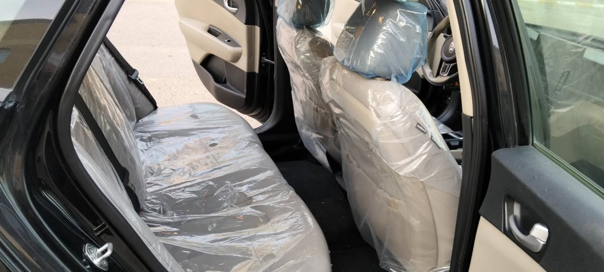 السلام عليكم كيه اوبتما موديل 2018 وارد امريكي محرك 2400 السياره مواصفات عاديه حادثهة بسيط بدون صبغ حادثهة ناشره  السياره مكينه كير صدر تايرات مكفوله ممفتوح برغي منهة وجديده  رقمهة بغداد تحويل ثاني يوم مكانهة الغزاليه سعرهة 123 بيهة مجال للاتصال *********** بغداد, العراق
