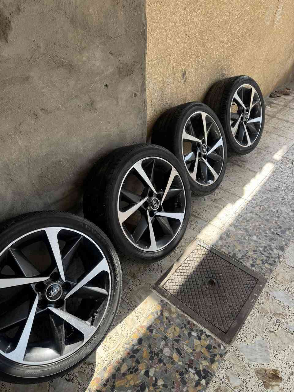 سلام عليكم ويل كب سوناتا 2023 للبيع هنة والتايرات ***********
